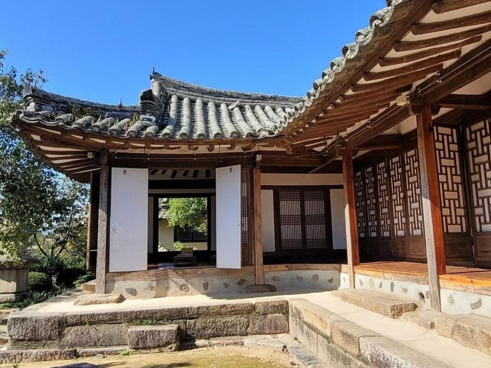 Gyeongju Stone Lantern Home Hanok Stay Exterior foto